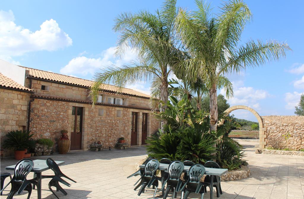 Azienda Agrituristica Masseria La Verna ปาตู ภายนอก รูปภาพ