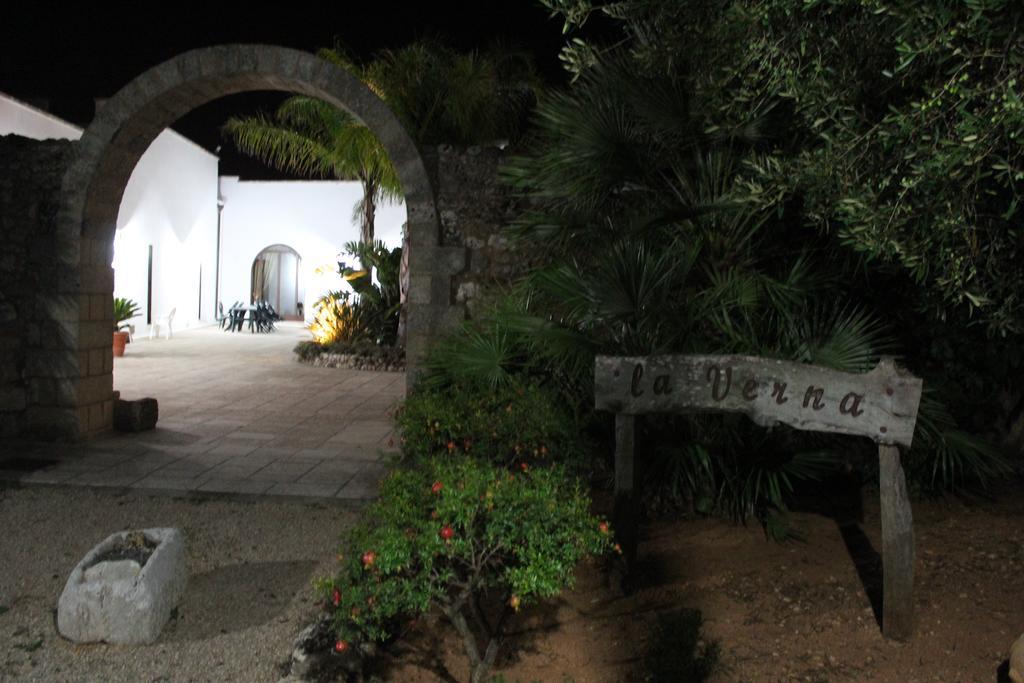 Azienda Agrituristica Masseria La Verna ปาตู ภายนอก รูปภาพ